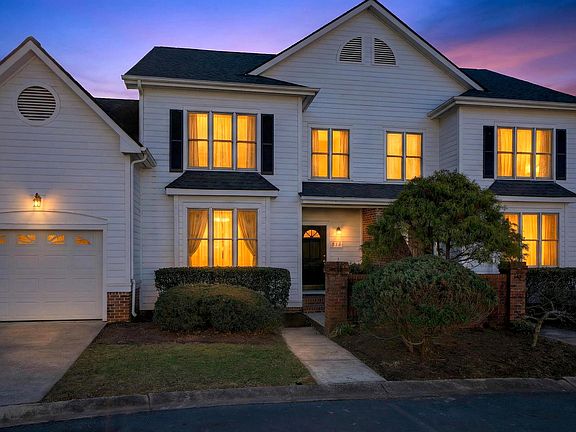 2nd image of 314 Vinca Cir