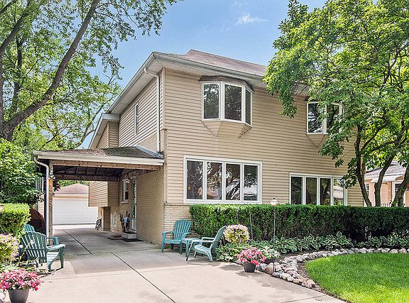 2nd image of 339 Park Dr