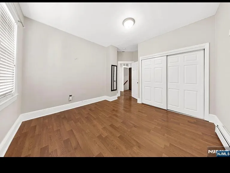 29 Pine St #2 — Photo 8