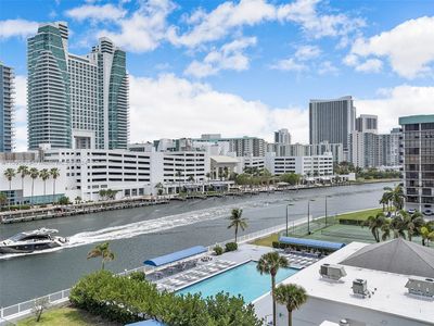 600 Parkview Dr APT 718, Hallandale Beach, FL, 33009