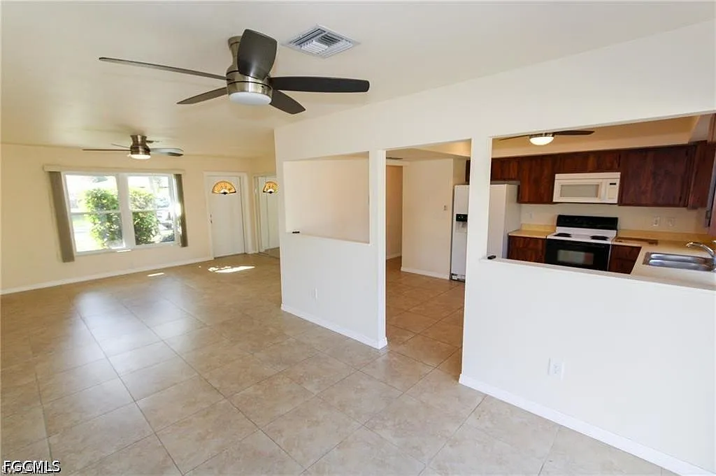 2 bed, 2.0 bath, 1218 sqft, $1,600 — Photo 4