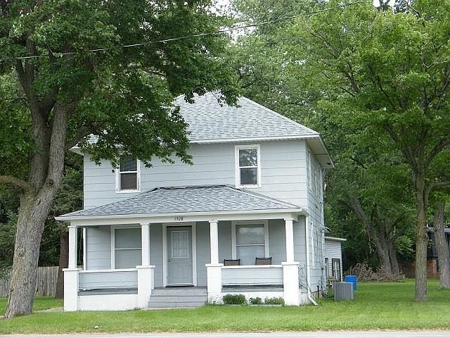 1st image of 1528 Edwardsburg Ave