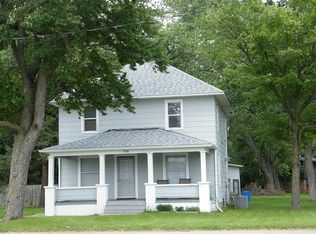 1528 Edwardsburg Ave, Elkhart, IN 46514