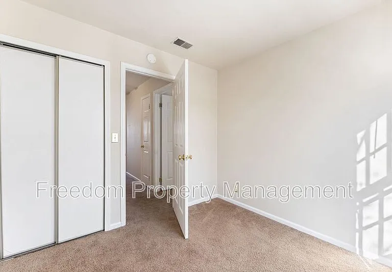 726 Pine Tree Ct — Photo 26