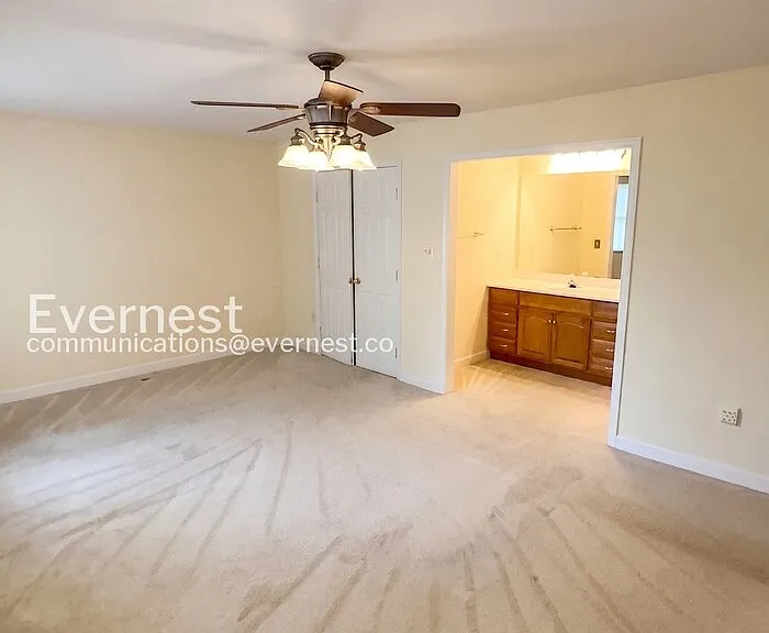 12135 Salemtown Dr — Photo 11