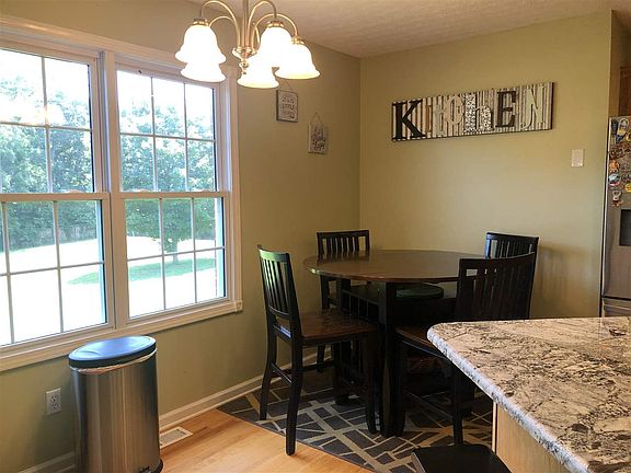4th image of 411 Millwood Ct