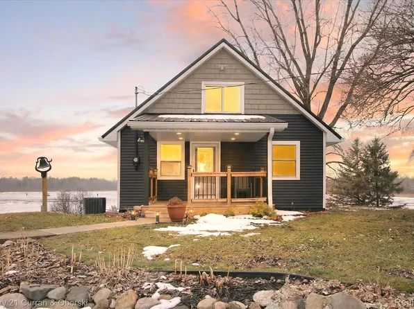 3943 Wice Dr, Gladwin, MI 48624