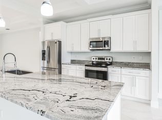 695 SE Crescent Ave, Port Saint Lucie, FL 34953