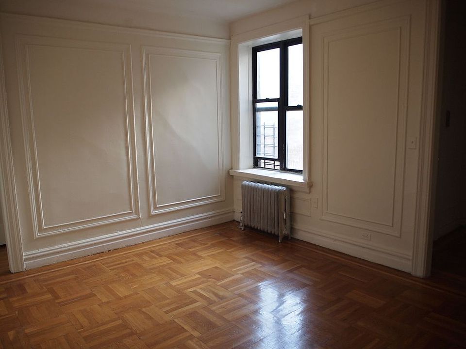 2nd image of 609 W 188th St #5C