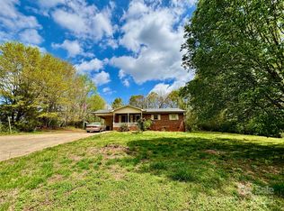138 Friendship Dr, Ellenboro, NC 28040