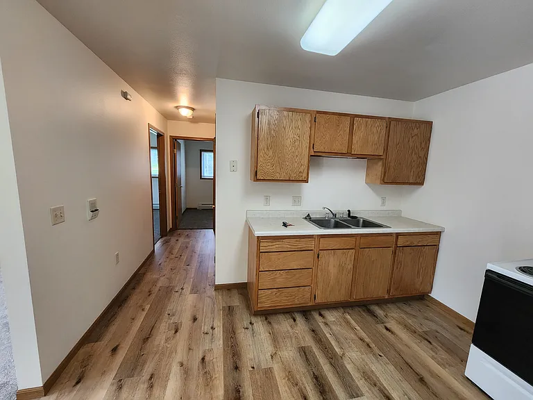 2330 E Hamilton Ave — Photo 8