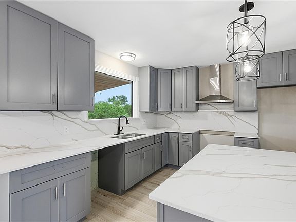 3rd image of 1841 Twin Oaks