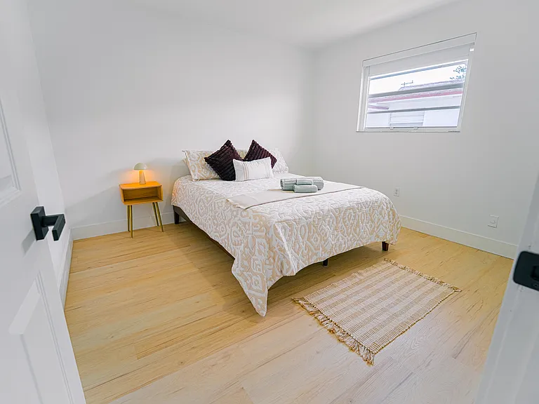 3306 SW 24th Ter — Photo 11