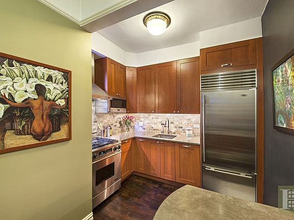 4th image of 250 W 22nd St APT 5C