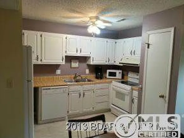 66 Waters Edge Ct #1-A, Lake Ozark, MO 65049