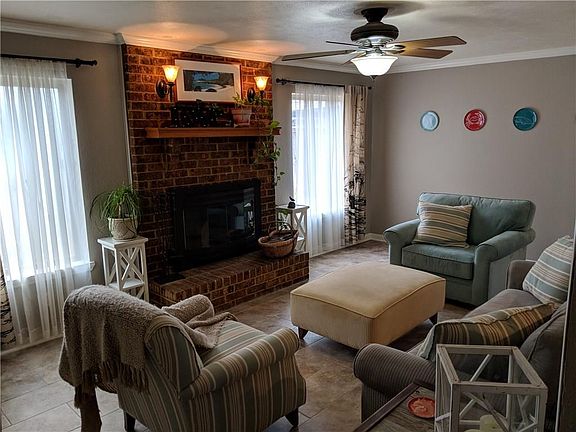 4th image of 4748 Shands Dr
