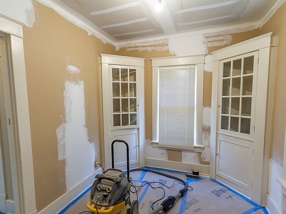 5th image of 2226 Blair Blvd