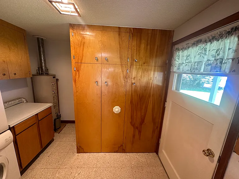 33 W Evergreen Dr — Photo 8