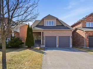 18 Kerr Ln, Aurora, ON