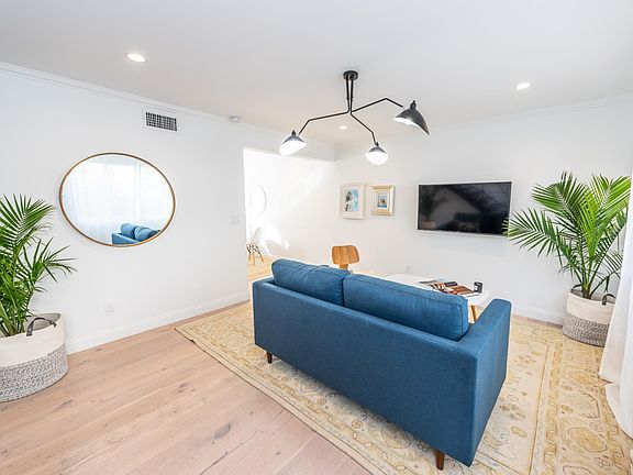 5th image of 643 Broadway St #A