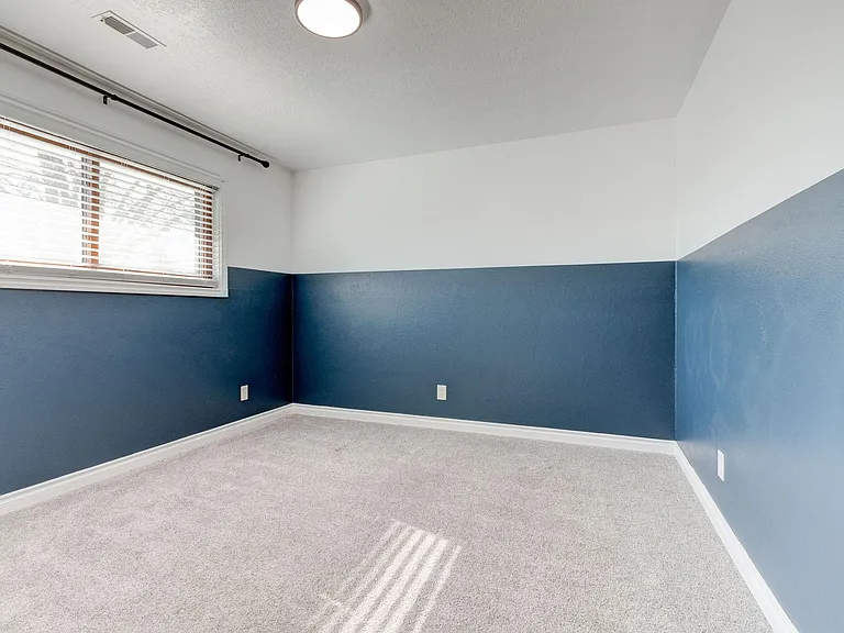 508 E Mission Dr — Photo 35