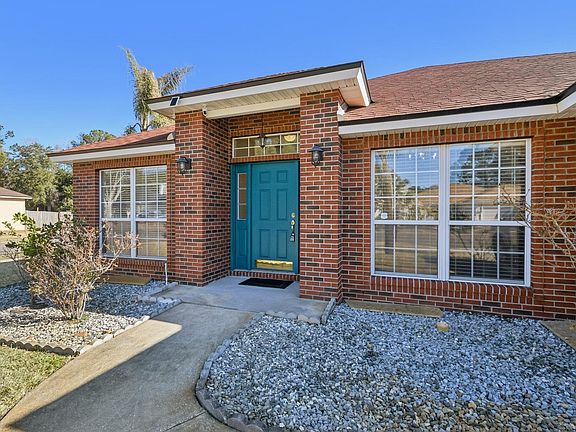 5th image of 2447 Coachman Lakes Dr