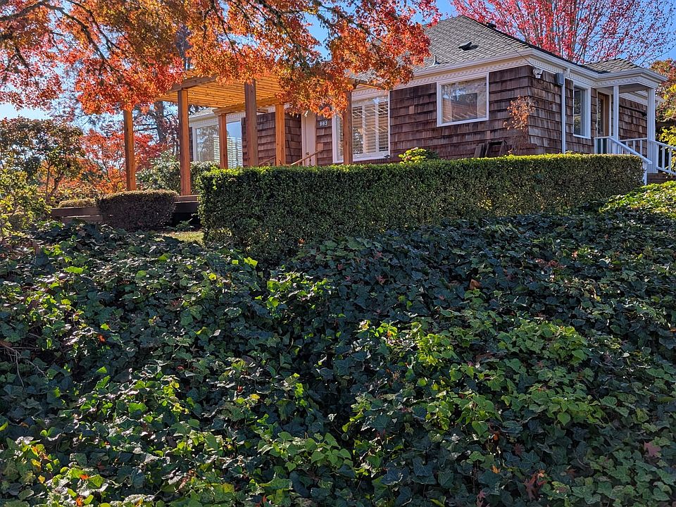 1st image of 963 Parkway Dr NW