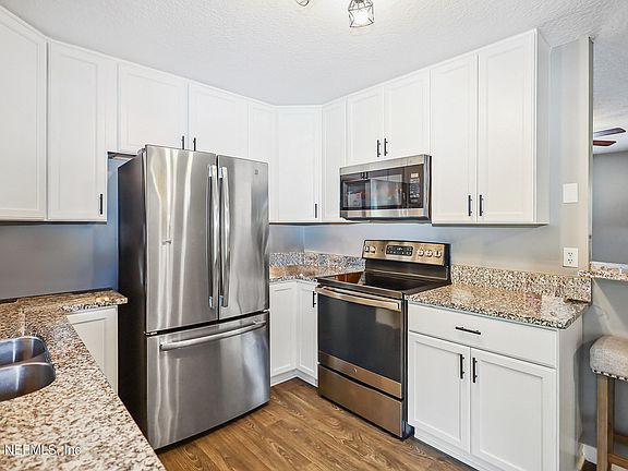 3rd image of 1039 TONEY TERRACE Court