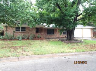1417 Foothill Dr, Hurst, TX 76053