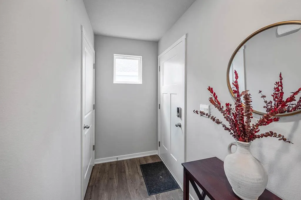4 bed, 1752 sqft, $2,350 — Photo 2