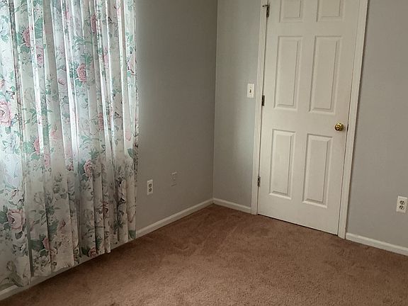 3rd image of 1351 New York Ave