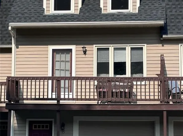 15 Sanwood Dr, Burrillville, RI 02830