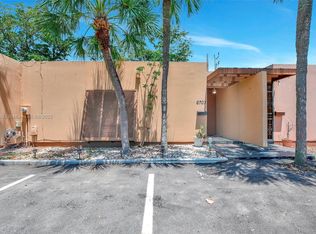 6703 Kingsmoor Way, Miami Lakes, FL 33014