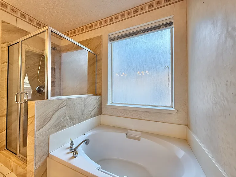 3549 Mason Dr — Photo 16