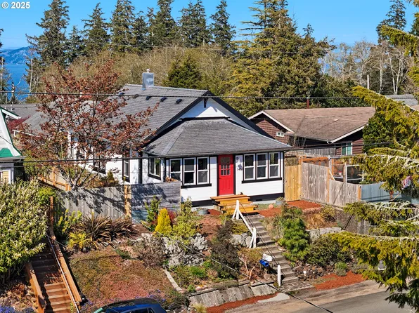 146 Lexington Ave, Astoria, OR 97103