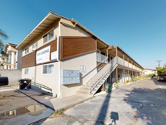 2nd image of 1800 N Kingsley Dr #3/4