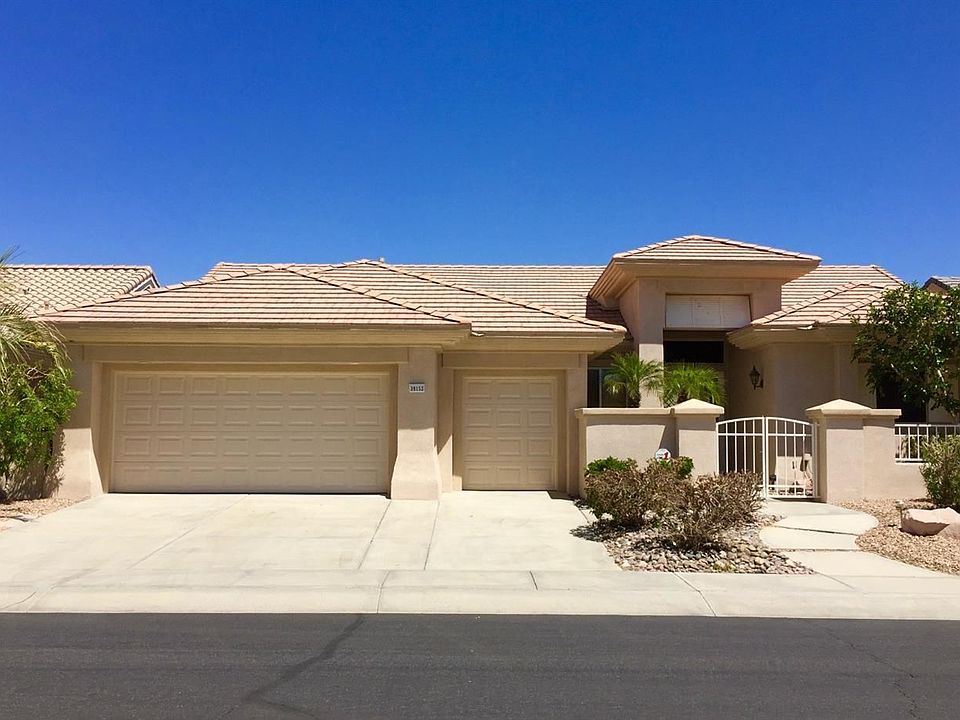San Remo Estate with Enclosed Front Courtyard