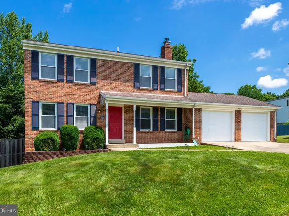 13381 Packard Dr, Woodbridge, VA 22193