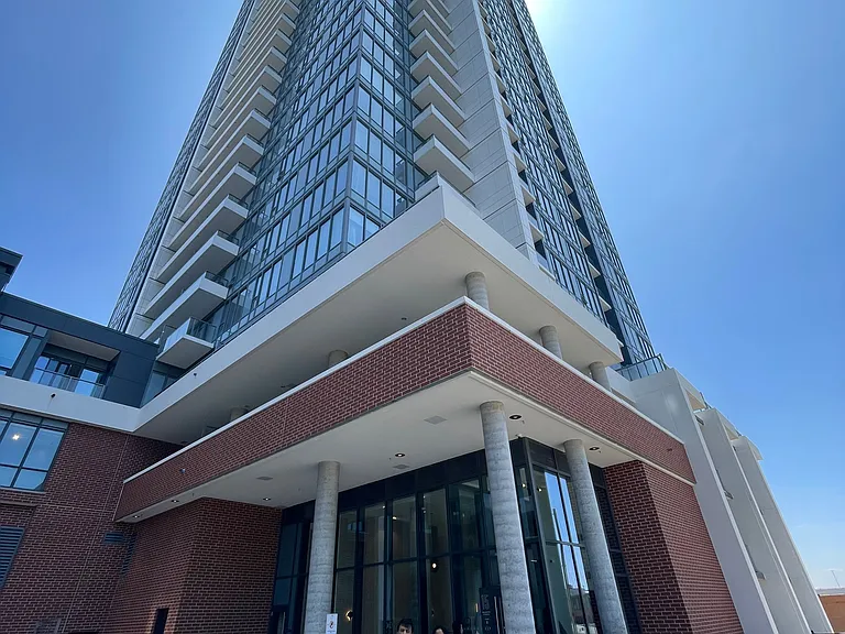 15 Wellington St S #211 — Photo 20