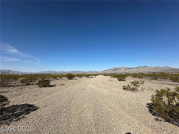 4th image of 1331 E Saguaro Dr