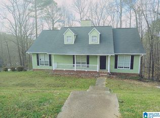 7320 Laura Ln, Trussville, AL 35173