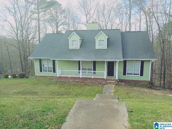 7320 Laura Ln, Trussville, AL 35173