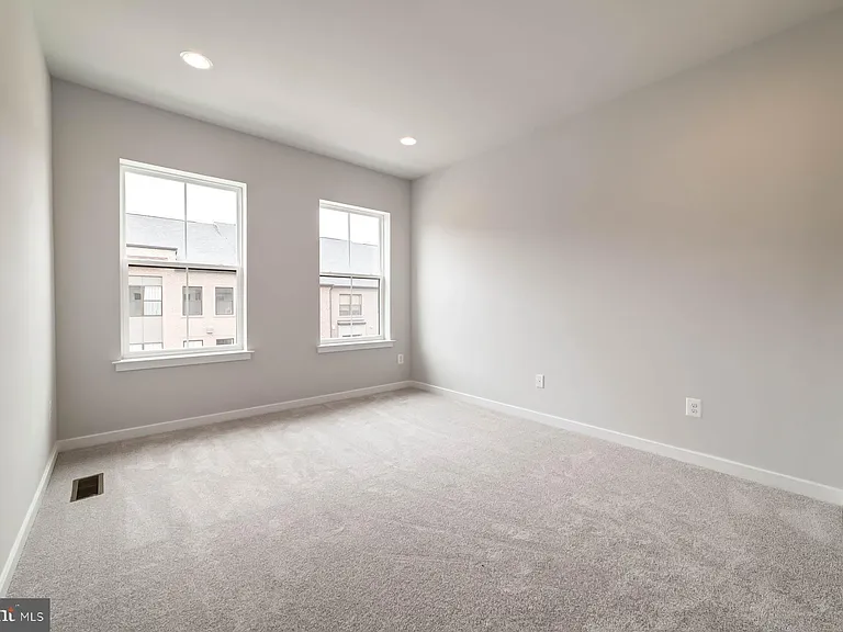 6227 Almerico Pl — Photo 48