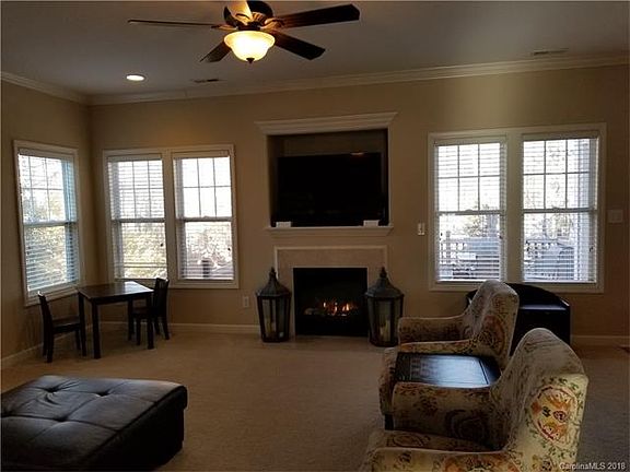 5th image of 4509 Hampstead Heath Dr
