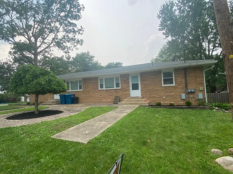 1227 Chelton Dr — Photo 10