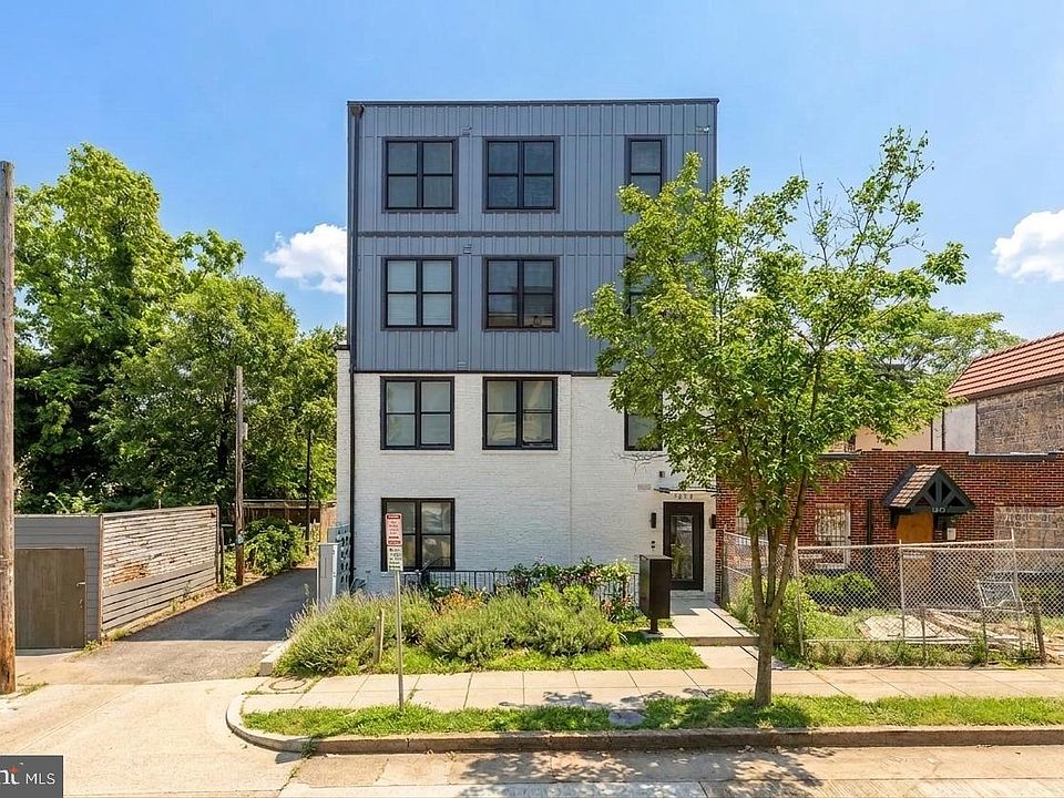 1st image of 1019 17th Pl NE #1