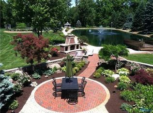 8560 Pilliod Rd, Holland, OH 43528