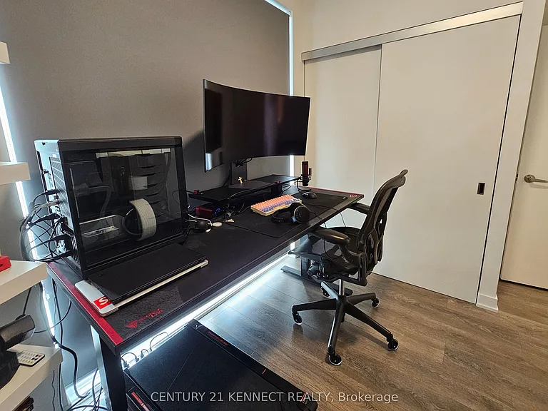 20 Richardson St #1407 — Photo 21