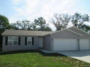 6001 Cross Pointe Dr, Cedar Hill, MO 63016