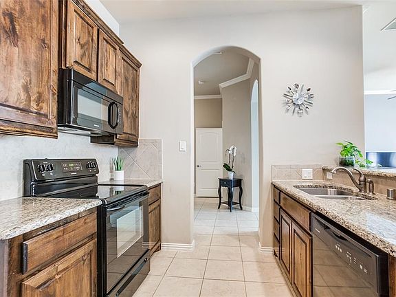 2nd image of 6202 Eagle Nest Dr